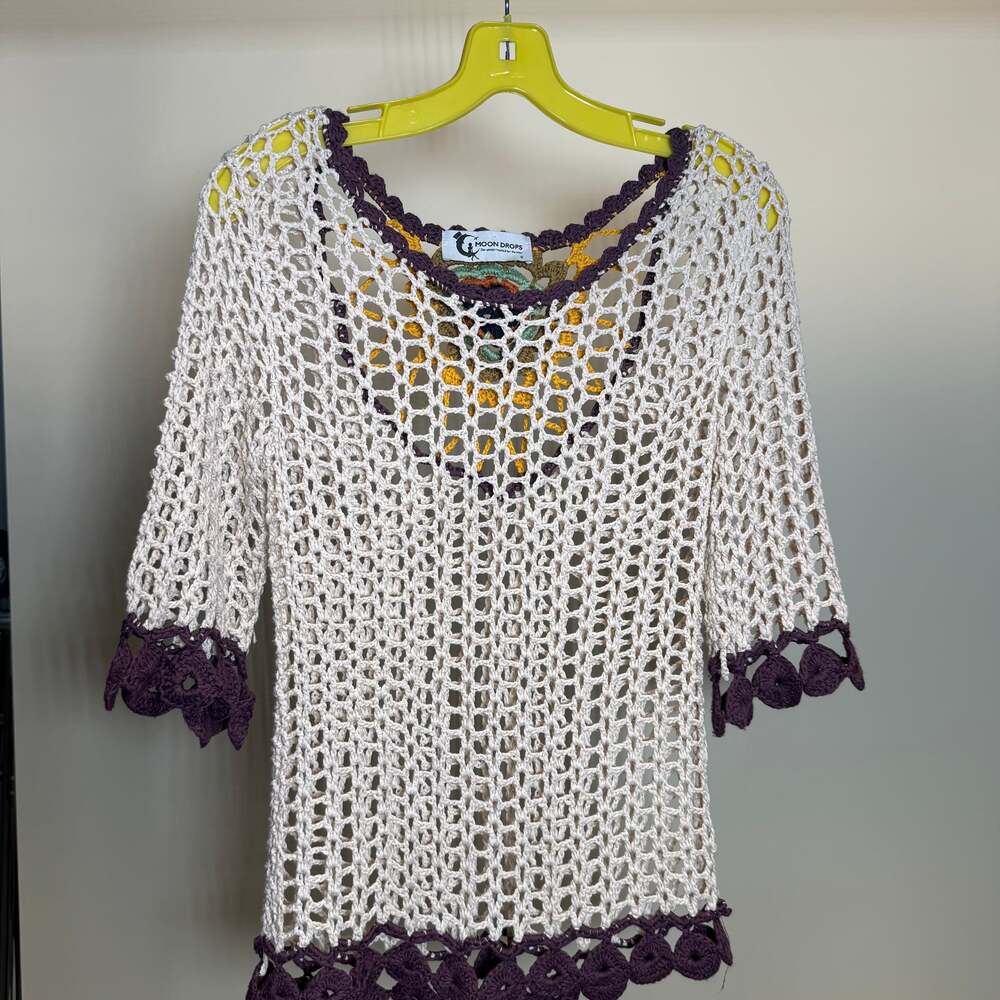 Moon Drops Floral Daisy Crochet Top